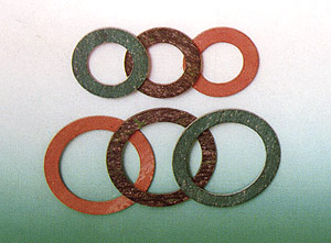 AND RUBBER SPAUR WITH HIGH - MIDDLE PRESSURE